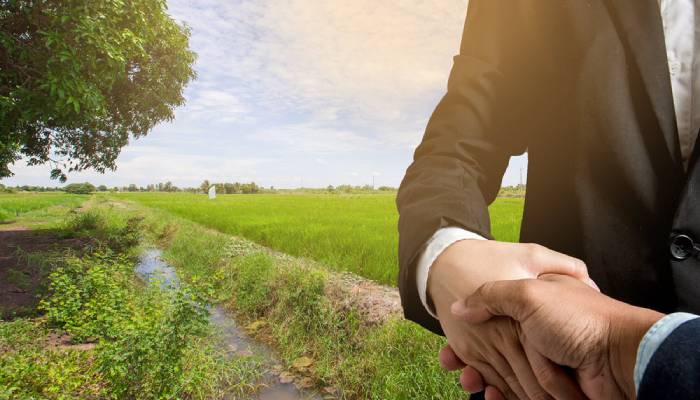 خرید و فروش زمین و هر آنچه باید این باره در بدانید